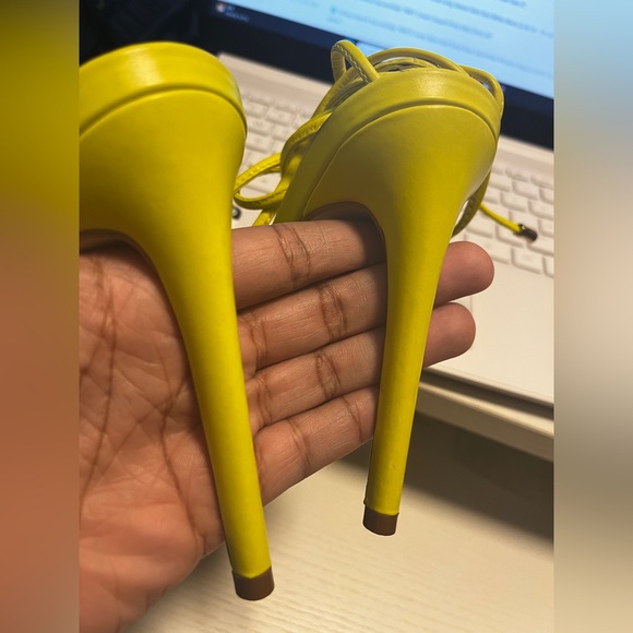 Steve Madden Yellow Neon Leather Lace Up Heel Sandals Sz 8.5 - Picture 10 of 12